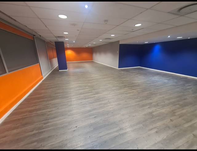 222.80M² OFFICE TO LET IN CLAREMONT
